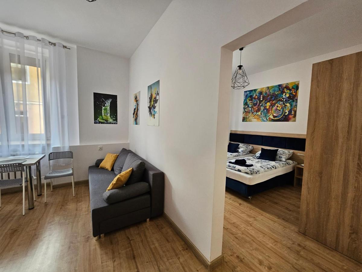 Apartamenty Koktajlove Келце Екстериор снимка