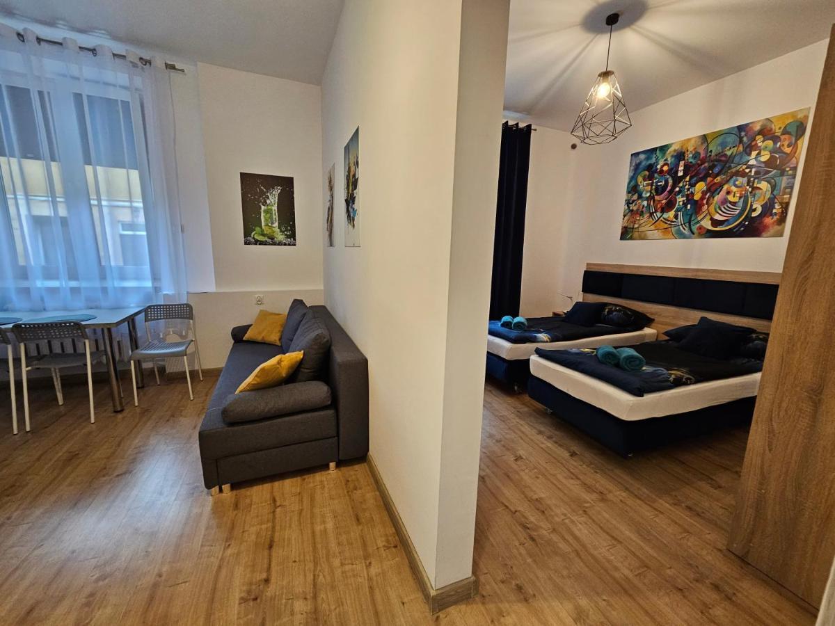Apartamenty Koktajlove Келце Екстериор снимка